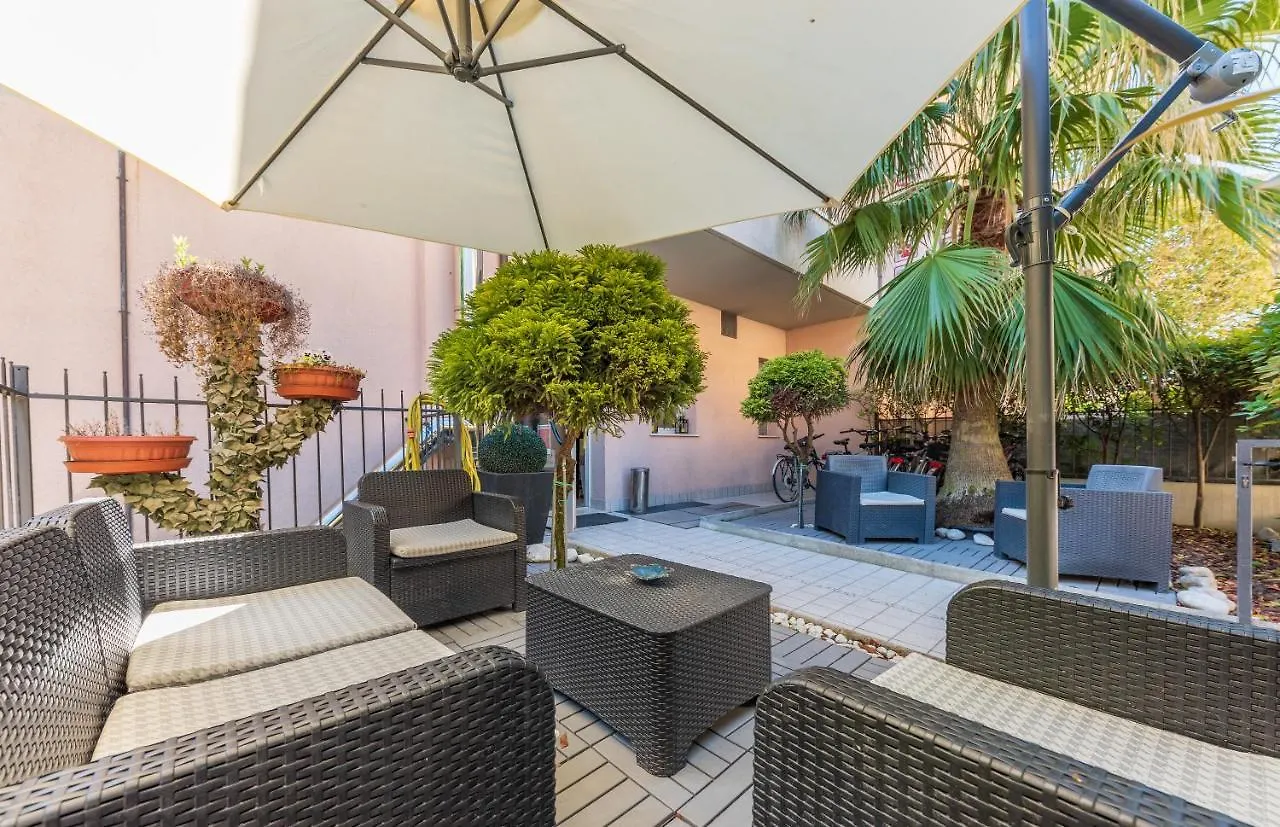 Residence Nobel Rimini 3*,  İtalya
